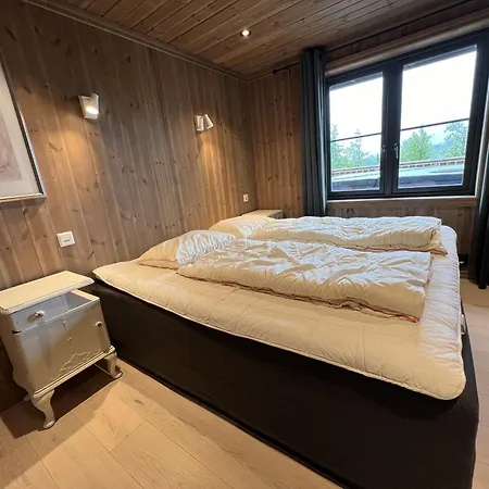 Modern Comfort Perfect For Families And Groups Vakantiehuis